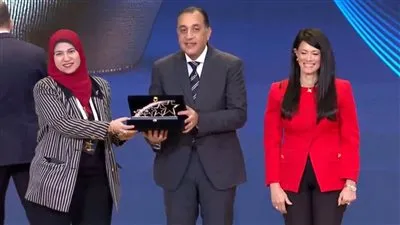 محافظة بورسعيد تحصد المركز الأول على مستوى الجمهورية في جائزة مصر للتميز الحكومي – فئة أفضل فريق عمل