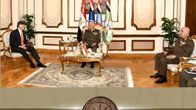 القائد العام للقوات المسلحة وزير الدفاع والإنتاج الحربى يلتقى نائب وزير الخارجية الأمريكى 