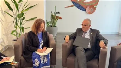 وزير الري يلتقى مبعوثة المياه الفنلندية على هامش 