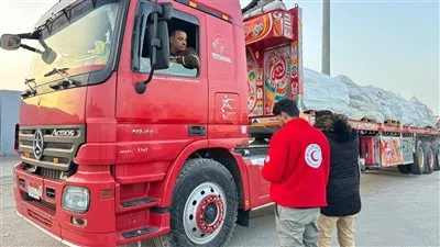 الهلال الأحمر يُطلق قافلة «زاد العزة» 125 بحمولة أكثر من 7،475 طنًا من المساعدات الإنسانية للأشقاء الفلسطينيين