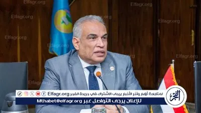 رئيس جامعة طنطا يستعرض 