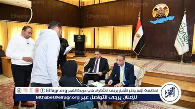محافظ الفيوم يوجه بتوصيل خدمات الصرف الصحي ذاتيًا للأبراج الواقعة أمام مركز الأورام