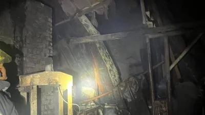 حريق بمخلفات داخل أرض مستغلة في تدوير كاوتش السيارات بالخانكة.. والحماية المدنية تتدخل