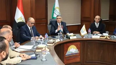 محافظ الجيزة لموظفي جهاز التفتيش والمتابعة: عايز أعرف المخالفة منكم قبل ما المواطن يبلّغ