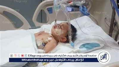 أسرة طفل بالفيوم تستغيث لعدم توافر غسيل كلوي.. والصحة: نقلناه لمستشفيات الجامعة على جهاز تنفس صناعي