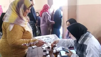حي وسط في الإسكندرية ينظم قافلة طبية بقرية أبيس 12/8