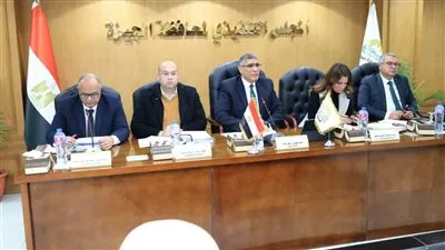 محافظ الجيزة يوجّه برفع درجة الاستعداد القصوى وتجهيز مخرات السيول للتعامل مع تقلبات وهطول الأمطار