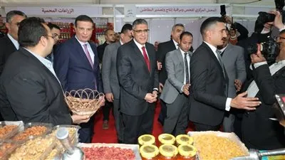 وزيرا الزراعة والتموين ومحافظ الجيزة يفتتحون معرض السلع الغذائية بالمتحف الزراعي بمناسبة شهر رمضان