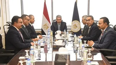 وزير السياحة والآثار يعقد اجتماعًا موسعًا مع أمين عام المجلس الأعلى للآثار ورؤساء القطاعات بالمجلس لمناقشة خطط عمل وأولويات المرحلة المقبلة