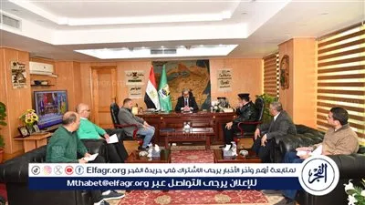 محافظ الفيوم يناقش مع مسئولي المرور والمواقف آليات نقل موقف سيلا والعدوة إلى موقعه الجديد