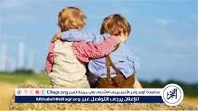 تفسير حلم زيارة صديق قديم لمنزلك.. دلالة على تصالح مع الماضي ورغبة في الاستقرار