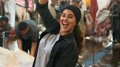 على طريقة بوحة الصباح.. آيتن عامر تثير السوشيال ميديا من داخل المدبح..فيديو