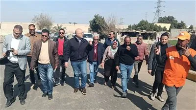 نائب محافظ الجيزة يتفقد منطقة المستودع بقرية الطرفاية بالبدرشين لحل مشكلة تسرب المياة