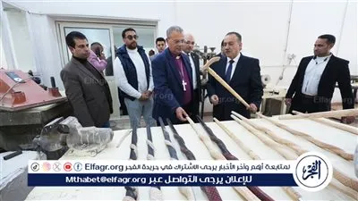 محافظ أسيوط ورئيس الطائفة الإنجيلية يتفقدان مركز الحرف اليدوية والتراثية بالفتح