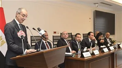 وزارة الإتصالات تطرح عدة محاور لتنظيم استخدام الأطفال لمواقع التواصل الاجتماعي