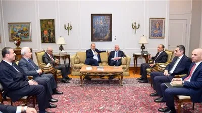 وزير الخارجية يستقبل رئيس المجلس الوطني الفلسطيني وأمين سر منظمة التحرير الفلسطينية