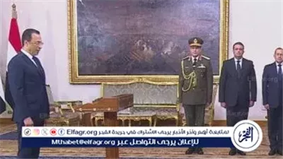 رأفت هندي يؤدي اليمين الدستورية وزيرًا للاتصالات أمام الرئيس السيسي