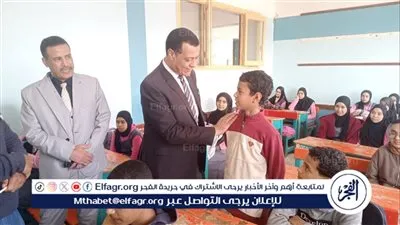 مدير تعليم سوهاج يتابع انتظام الدراسة بمدارس إدارة دار السلام التعليمية