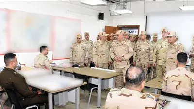 الفريق أحمد خليفة رئيس أركان حرب القوات المسلحة يتفقد الأكاديمية العسكرية للدراسات العليا والإستراتيجية