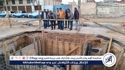 (رئيس مياه مطروح يتفقد إحلال وتجديد شبكات المياه بشارع علم الروم