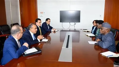 وزير الخارجية يلتقي مفوض الشئون السياسية والسلم والأمن بالاتحاد الأفريقي على هامش أعمال المجلس التنفيذي للاتحاد الأفريقي