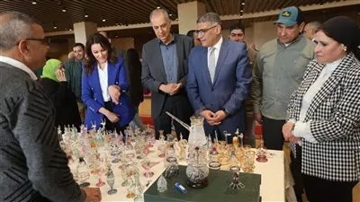 محافظ الجيزة يفتتح معرض الحرف اليدوية والتراثية بالأهرامات لدعم الحرفيين بمشاركة 25 عارضًا