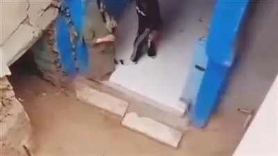 قرار بإخلاء سبيل شاب اعتدى على والدته في بنها عقب تنازلها