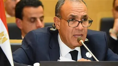 وزير الخارجية يؤكد مع عدد من قيادات الاتحاد الأفريقي ورؤساء وزراء ووزراء خارجية الدول الأفريقية مواقف مصر الثابتة من قضيتي المياه والبحر الأحمر