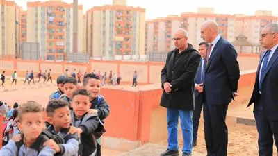  عبد اللطيف يوجه بتنفيذ جدول التقييمات الأسبوعية بدقة ورصد حضور وغياب الطلاب بشكل منضبط