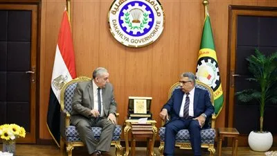 محافظ الدقهلية يستقبل مدير أمن الدقهلية للتهنئة بتجديد الثقة من رئيس الجمهورية