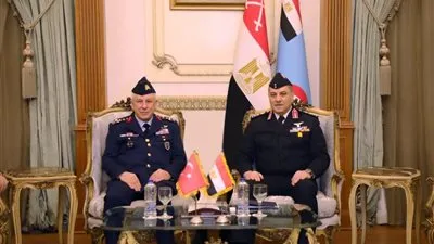 قائد القوات الجوية يلتقى قائد القوات الجوية التركية