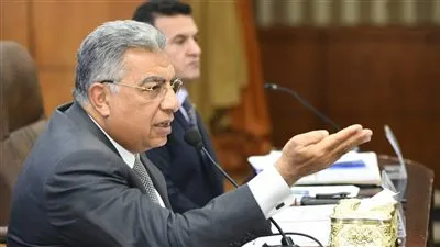 محافظ الدقهلية يعقد اجتماعه الأول مع شعبة المخابز لبحث المعوقات وضبط منظومة الخبز وتحسين الجودة