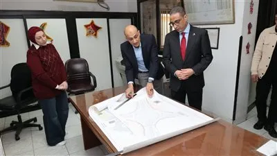 محافظ الجيزة يتفقد مركز معلومات شبكات المرافق للتعرف على خطط العمل وسبل تحسين ورفع كفاءة آليات ونظم التشغيل