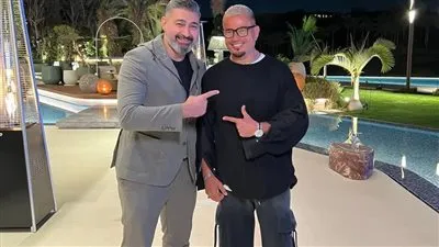 الهضبة يشاهد «كلهم بيحبوا مودي» مع ياسر جلال.. ويعبر عن إعجابه بالعمل