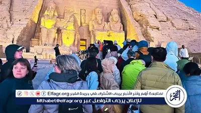 بحضور أكثر من 2000 سائح.. تعامد الشمس على وجه الملك رمسيس الثاني يرسخ مكانة أسوان كوجهة سياحية عالمية