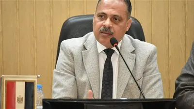 محافظ الشرقية يوجه بالدفع بسيارات الشفط والكسح لرفع مياه الأمطار وإزالة آثارها من الشوارع الرئيسية