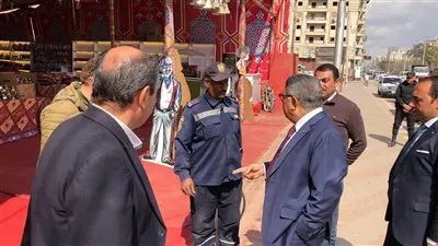 محافظ الدقهلية يتفقد الخيمة الرمضانية بنهاية شارع الجيش ويوجه بتطبيق اشتراطات الحماية المدنية 