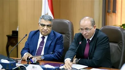 محافظ الدقهلية يشارك في اجتماع مجلس جامعة المنصورة ويؤكد: نعمل فريقًا واحدًا لخدمة المواطن.