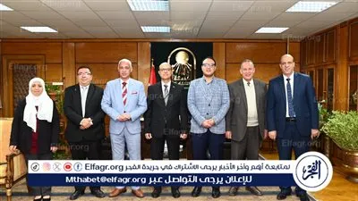 رئيس جامعة أسيوط يترأس اجتماع لجنة الوظائف القيادية بالجامعة 