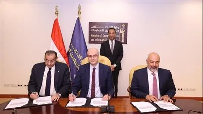 توقيع عدد من الاتفاقيات التجارية بين “وي” و