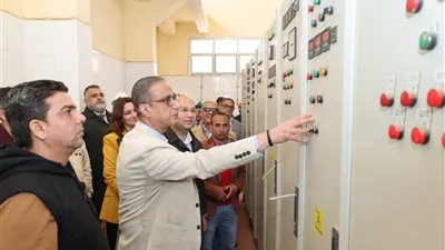 محافظ الجيزة يجري تجارب التشغيل الأولية بمحطة رفع الصرف الصحي بقرية دهشور بالبدرشين