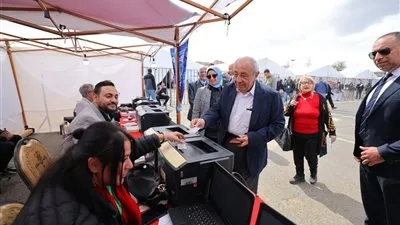 عقب إدلائه بصوته في الانتخابات.. نقيب المهندسين: الانتخابات تسير بشكل جيد.. وغير مسموح بأي حشد أو ضغوط أو تجاوز