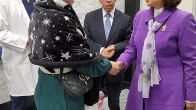 رئيس تضامن النواب تزور طفل باسوس المصاب بطلق ناري بمعهد ناصر