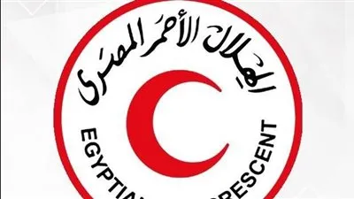  الهلال الأحمر يتابع الموقف في إطار دوره الإنسانى ومسؤوليته الوطنية