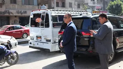 محافظ الجيزة يتفقد منطقة همفرس بشارع السودان بنطاق حي الدقي ويشدد علي تحقيق الانضباط