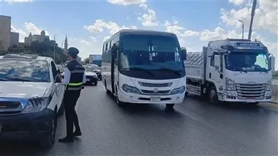 حملات مرورية مكثفة تسفر عن رفع 41 مركبة متروكة وضبط أكثر من 1700 مخالفة
