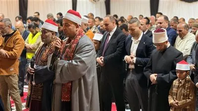 الشيخ طه النعماني يؤم المصلين في العشاء والتراويح بحضور..وزير الأوقاف ومحافظ المنيا