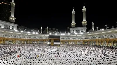 بإمامة السديس والدوسري والمعيقلي.. قناة اقرأ تستعد لنقل صلاة التهجد مباشرة من المسجد الحرام بمكة المكرمة