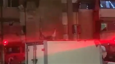 السيطرة على حريق غرفة نوم وإخلاء عقار سكني بأرض الجبل في بورسعيد