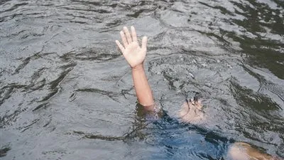 انتشال جثمان شخص ألقى بنفسه من أعلى كوبري الرباط بالمحلة الكبرى